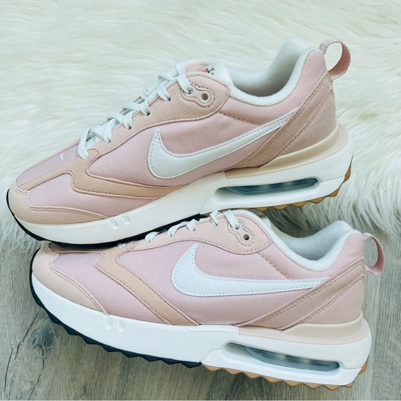 NWT Nike Air Max Dawn Women’s Shoes - Picture 9 of 11